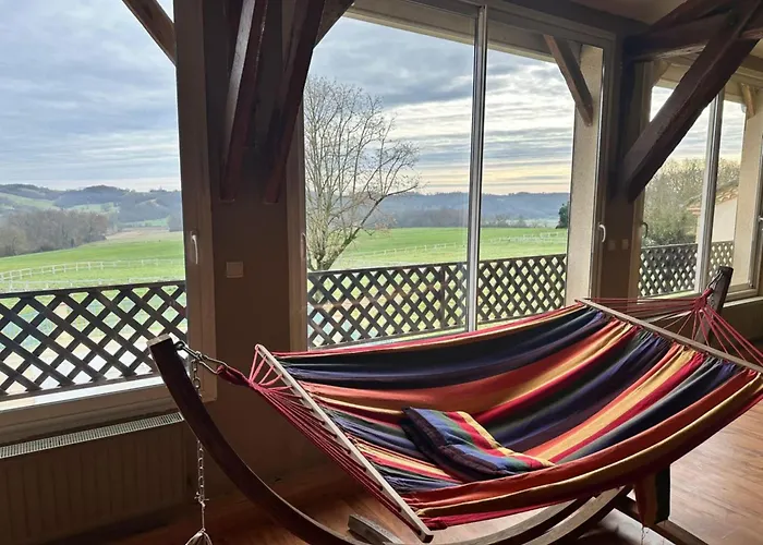 Domaine Rey 펜션 *