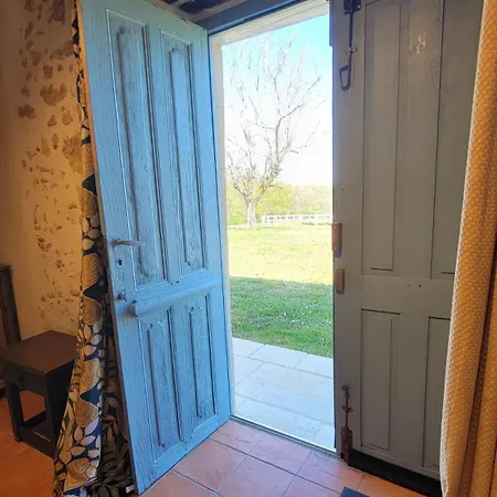 Domaine Rey Semesterbostad