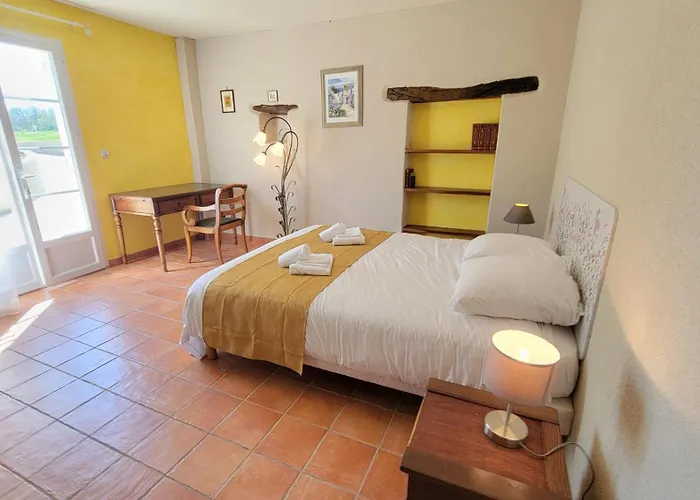 Дом отдыха Domaine Rey